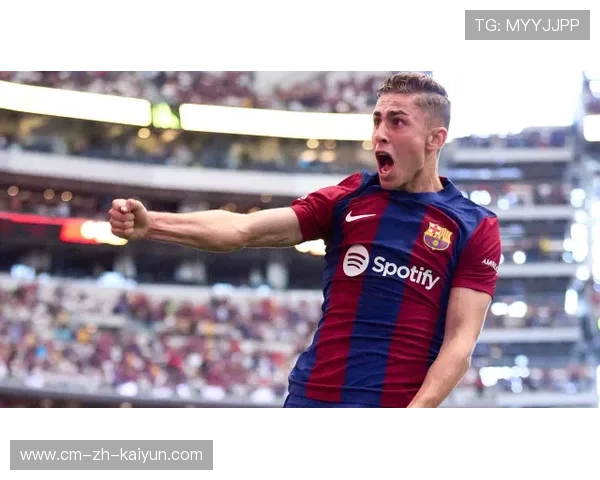 现场气氛火爆，球迷支持如潮！，足球比赛现场气氛怎么形容